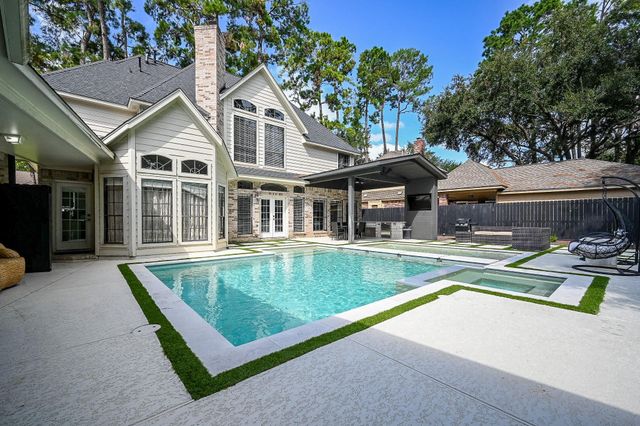 13606 Champions Centre Drive, Houston, TX 77069