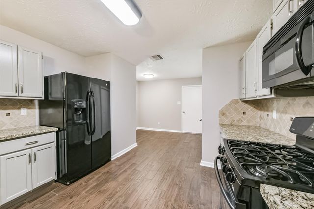 3013 Flower Field Lane 4, Pearland, TX 77584