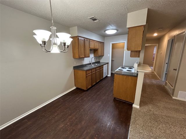 4916 Brianhill Drive B, Fort Worth, TX 76135