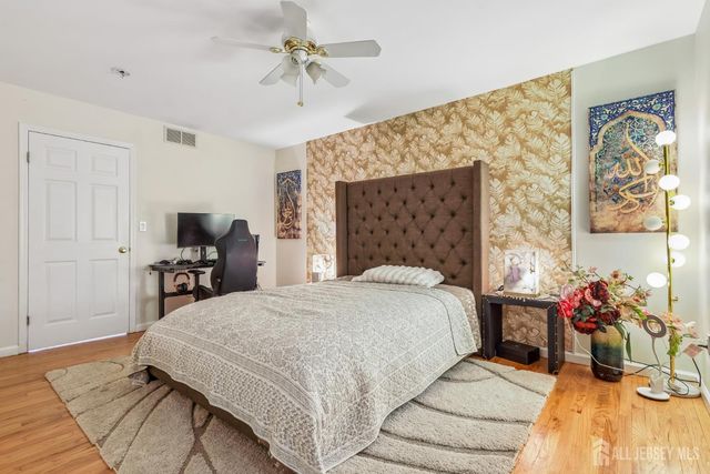 489 Plainfield Road, Edison, NJ 08820
