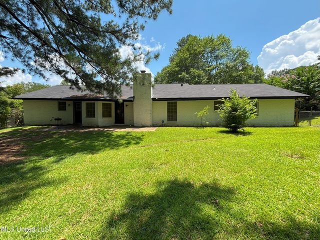 1158 Greenbriar Street, Jackson, MS 39211
