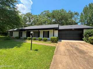 1158 Greenbriar Street, Jackson, MS 39211
