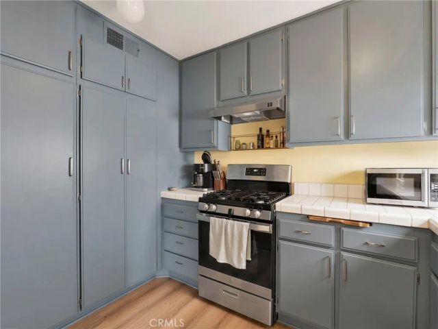 10030 Owensmouth 25, Chatsworth, CA 91311