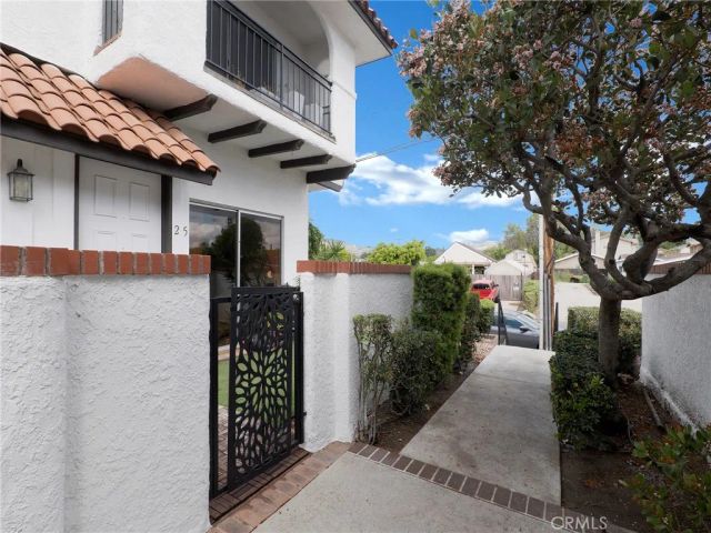 10030 Owensmouth 25, Chatsworth, CA 91311