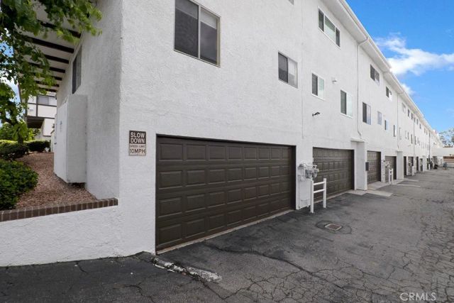 10030 Owensmouth 25, Chatsworth, CA 91311