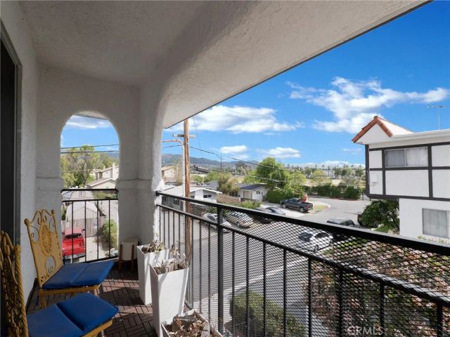 10030 Owensmouth 25, Chatsworth, CA 91311