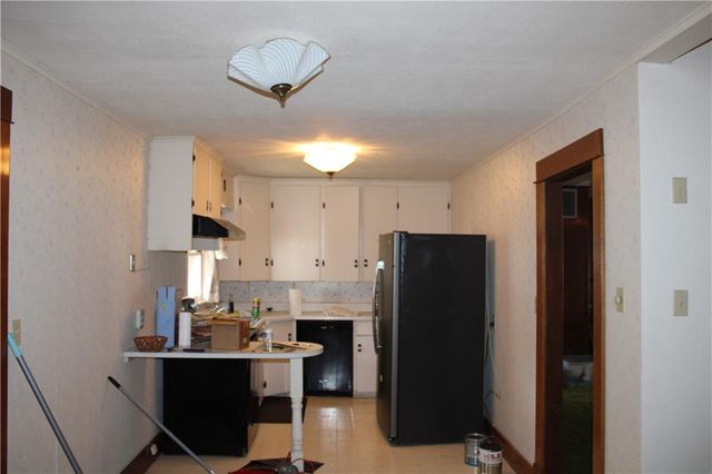 2011 S English Street, Pittsburg, KS 66762