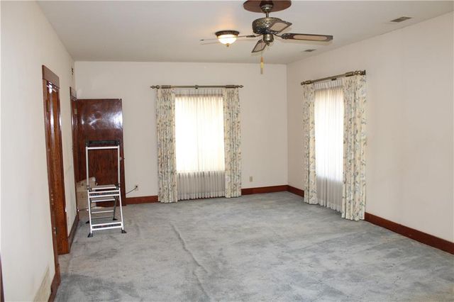 2011 S English Street, Pittsburg, KS 66762