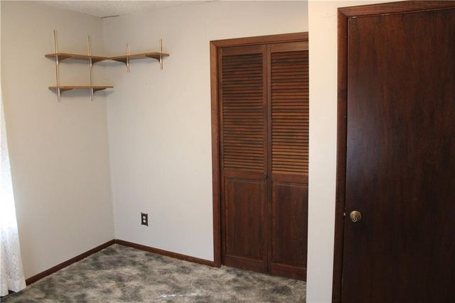 2011 S English Street, Pittsburg, KS 66762