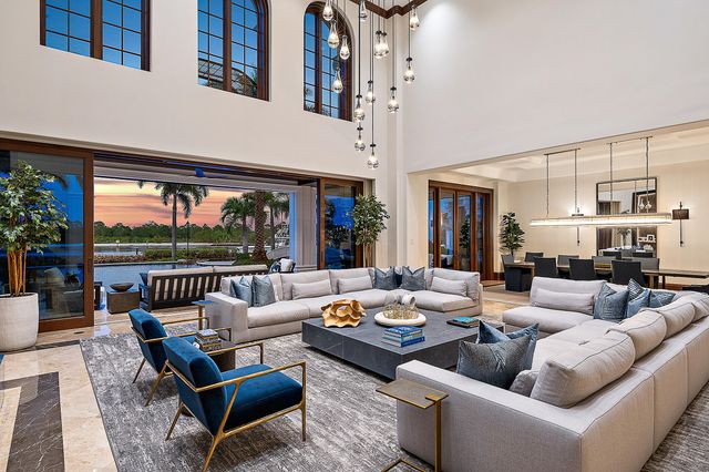 176 Spyglass Lane, Jupiter, FL 33477