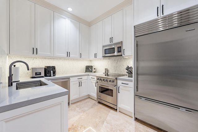 176 Spyglass Lane, Jupiter, FL 33477