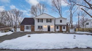 35 John Street, Port Jefferson Station, NY 11776