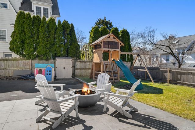 9 Rutgers Place, Scarsdale, NY 10583