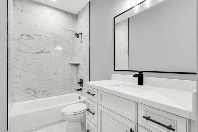 12319 Hawthorne Drive, Montgomery, TX 77356