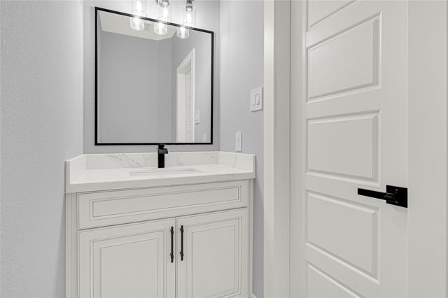 12319 Hawthorne Drive, Montgomery, TX 77356