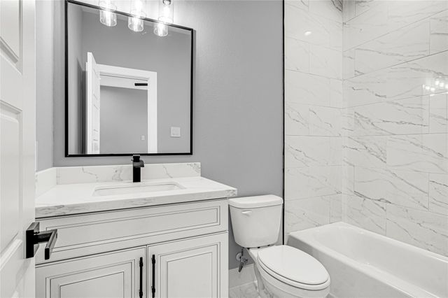 12319 Hawthorne Drive, Montgomery, TX 77356