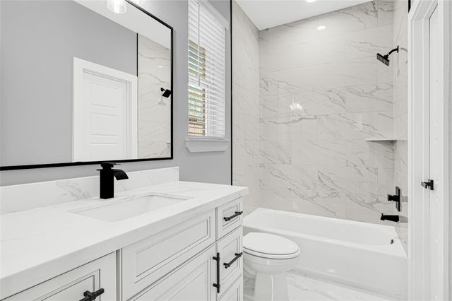 12319 Hawthorne Drive, Montgomery, TX 77356