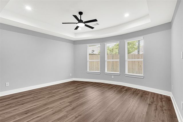 12319 Hawthorne Drive, Montgomery, TX 77356