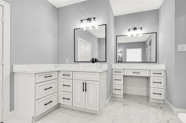 12319 Hawthorne Drive, Montgomery, TX 77356