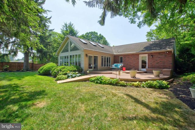 81 SUNRISE AVE, Lancaster, PA 17601