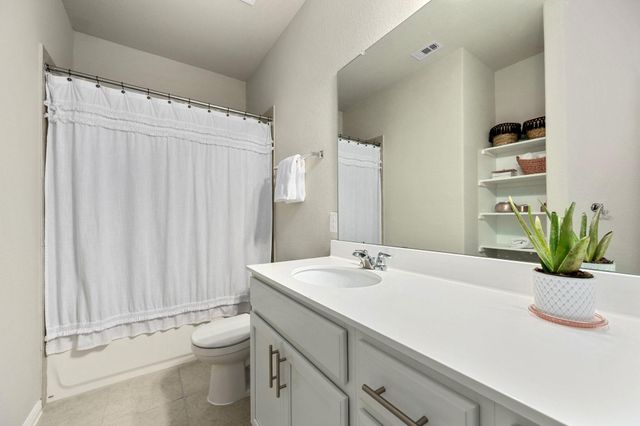 109 Findley Ave, Leander, TX 78641