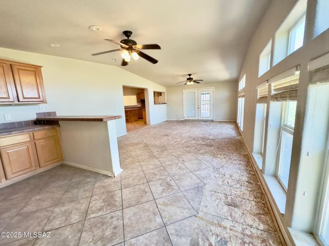 13401 E Walts Way, Vail, AZ 85641