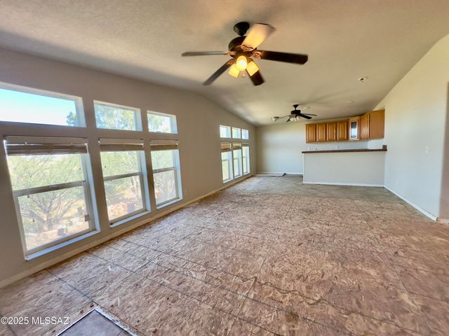13401 E Walts Way, Vail, AZ 85641