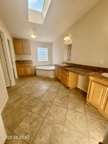 13401 E Walts Way, Vail, AZ 85641