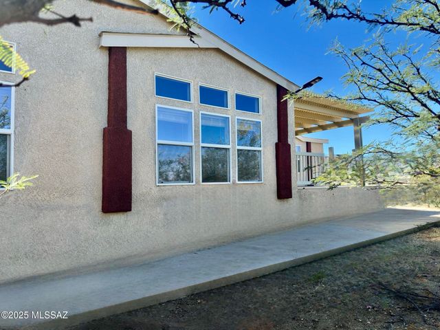 13401 E Walts Way, Vail, AZ 85641