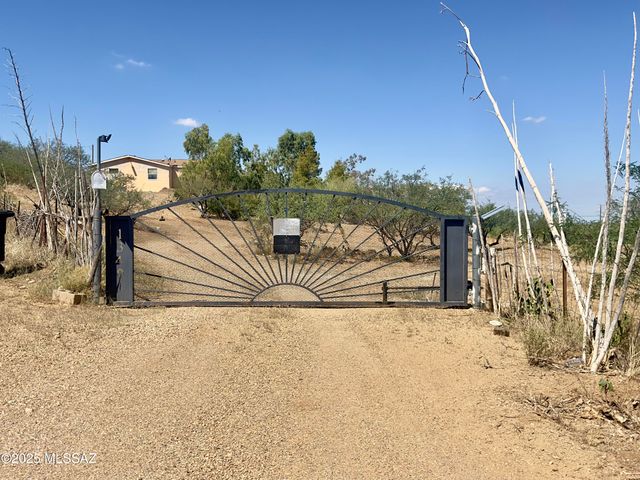13401 E Walts Way, Vail, AZ 85641