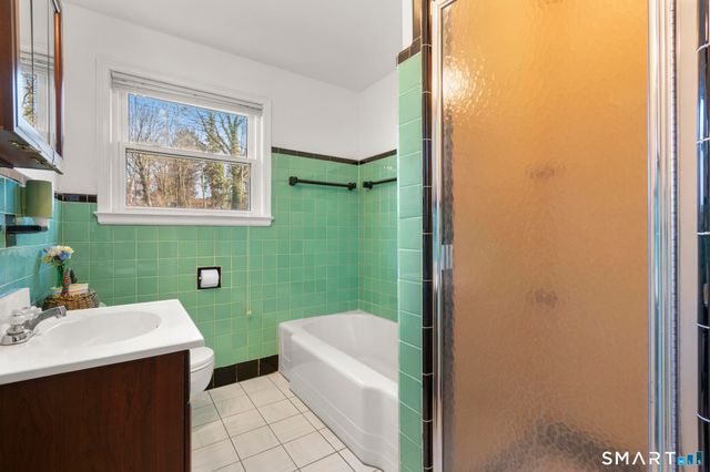 14 Roger White Drive, New Haven, CT 06511