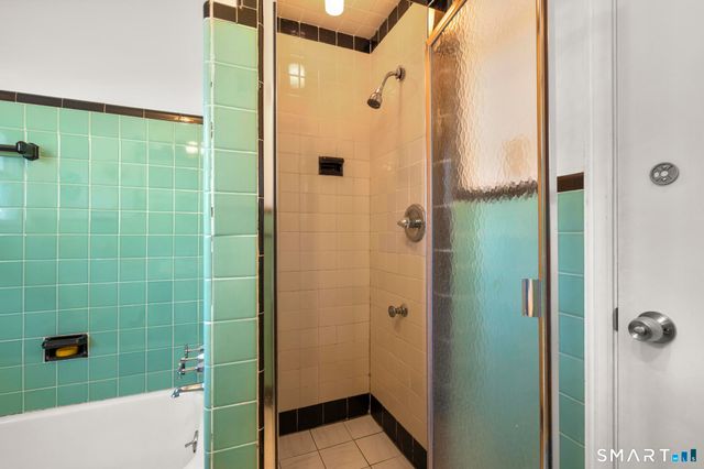 14 Roger White Drive, New Haven, CT 06511