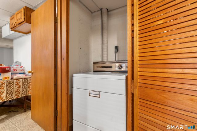 14 Roger White Drive, New Haven, CT 06511