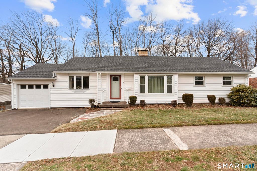 14 Roger White Drive, New Haven, CT 06511