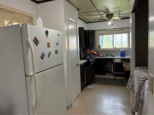 29 Buffalo Road North, Hopewell, PA 15301