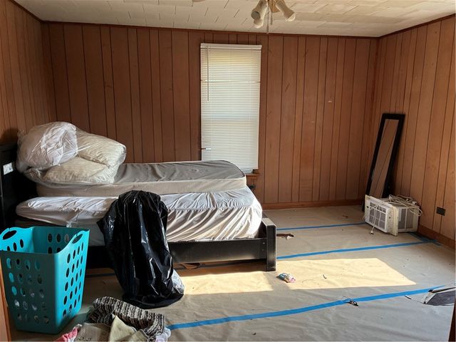 29 Buffalo Road North, Hopewell, PA 15301