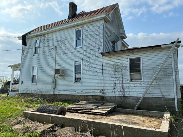 29 Buffalo Road North, Hopewell, PA 15301