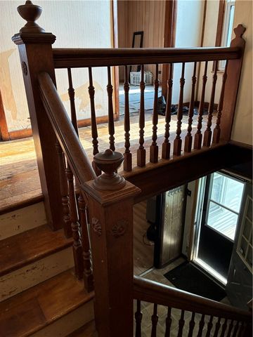 29 Buffalo Road North, Hopewell, PA 15301