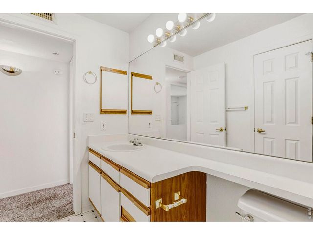 33 S Boulder Cir 303, Boulder, CO 80303