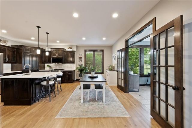 9153 Shady Bend Road, Lenexa, KS 66227