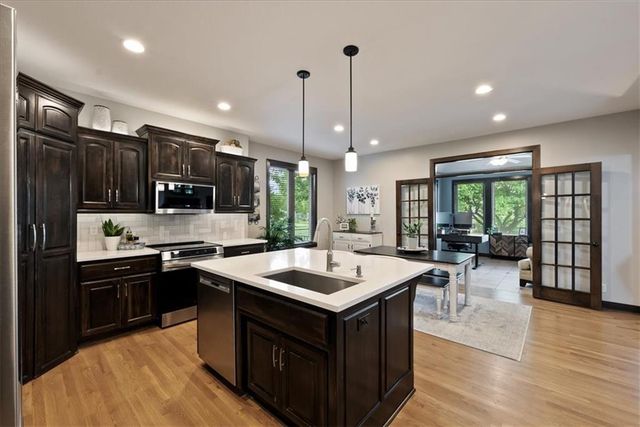 9153 Shady Bend Road, Lenexa, KS 66227