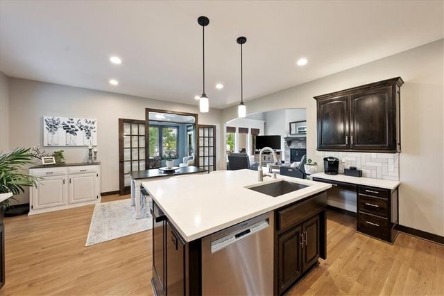 9153 Shady Bend Road, Lenexa, KS 66227