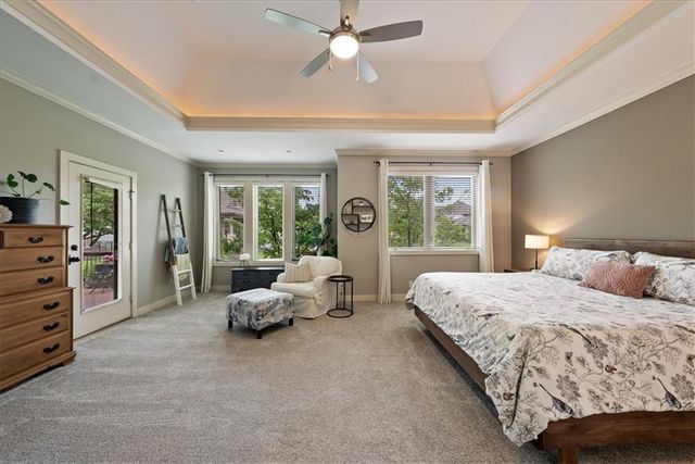 9153 Shady Bend Road, Lenexa, KS 66227