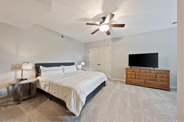 9153 Shady Bend Road, Lenexa, KS 66227