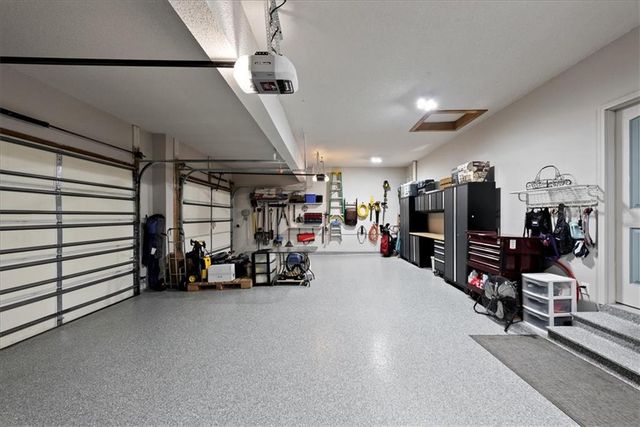 9153 Shady Bend Road, Lenexa, KS 66227