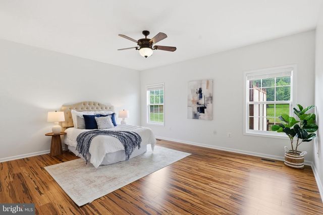 320 TIMBER MILL LN, Fredericksburg, VA 22406