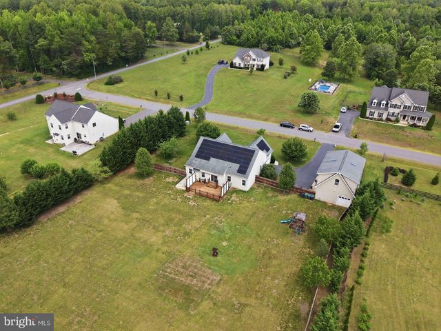 320 TIMBER MILL LN, Fredericksburg, VA 22406