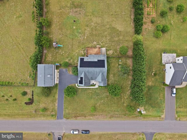 320 TIMBER MILL LN, Fredericksburg, VA 22406