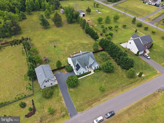 320 TIMBER MILL LN, Fredericksburg, VA 22406