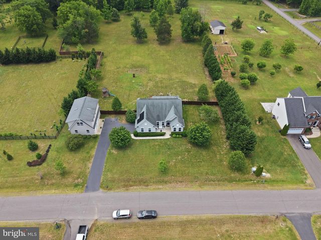320 TIMBER MILL LN, Fredericksburg, VA 22406